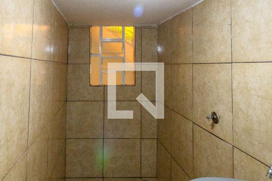 Banheiro 1 de casa para alugar com 1 quarto, 50m² em Jardim das Nacoes, Guarulhos
