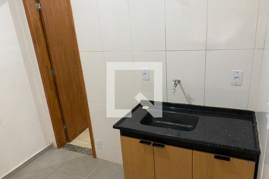 Cozinha de kitnet/studio para alugar com 1 quarto, 30m² em Cidade Nova, Rio de Janeiro