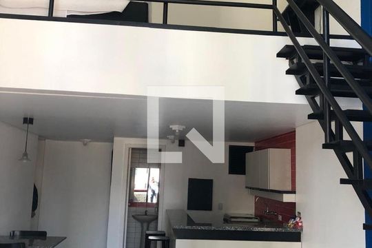 Sala de kitnet/studio à venda com 1 quarto, 61m² em Centro, Curitiba