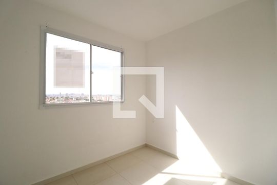 Quarto 2 - Suíte de apartamento para alugar com 2 quartos, 47m² em Jardim Holanda, Uberlândia
