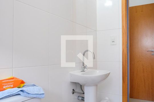 Banheiro da suíte de apartamento à venda com 2 quartos, 77m² em Vila Camargo, São Bernardo do Campo