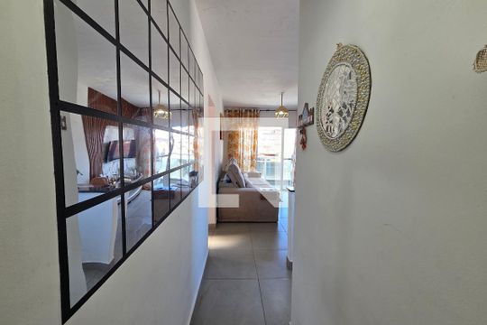 Casa de Condomínio para alugar com 2 quartos, 70m² em Maracanã, Praia Grande