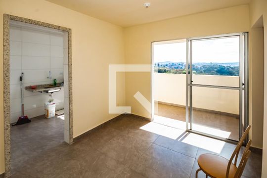 Sala de apartamento para alugar com 2 quartos, 53m² em Jaqueline, Belo Horizonte