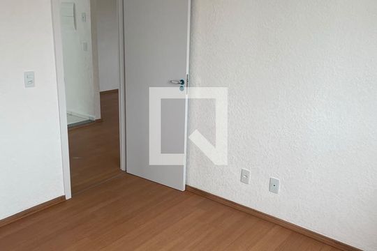 Quarto de apartamento para alugar com 2 quartos, 42m² em Campo Grande, Rio de Janeiro