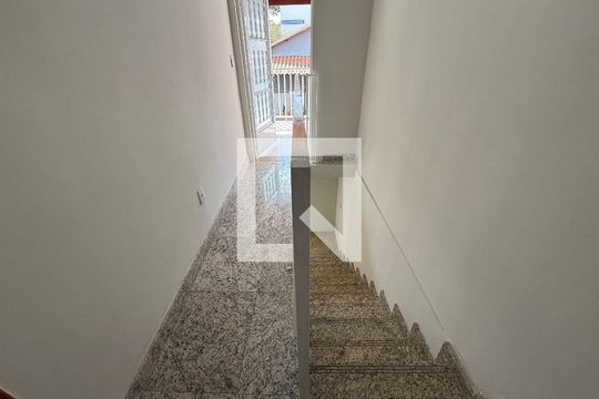 Corredor de casa à venda com 3 quartos, 120m² em Minaslandia, Belo Horizonte