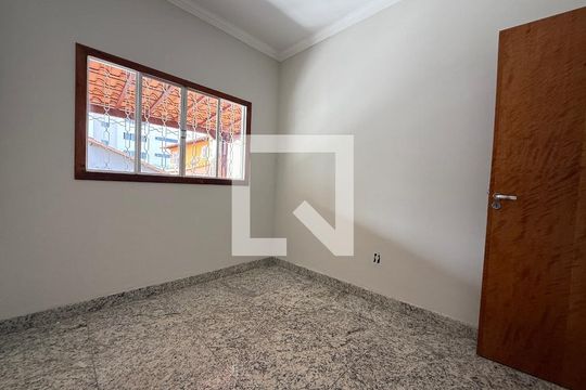 Quarto de casa à venda com 3 quartos, 120m² em Minaslandia, Belo Horizonte