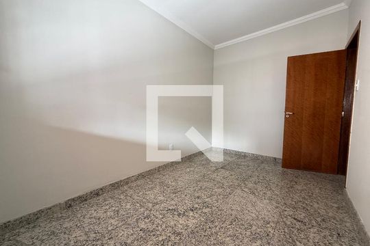 Quarto de casa à venda com 3 quartos, 120m² em Minaslandia, Belo Horizonte