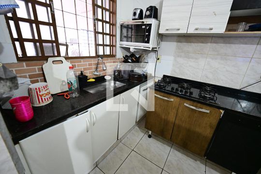 Casa à venda com 4 quartos, 90m² em Residencial Itaipú, Goiânia