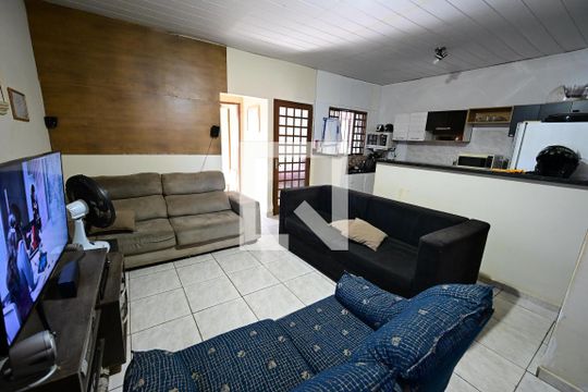 Casa à venda com 4 quartos, 90m² em Residencial Itaipú, Goiânia