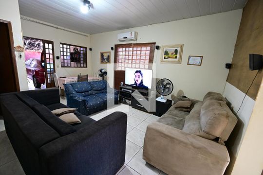 Casa à venda com 4 quartos, 90m² em Residencial Itaipú, Goiânia