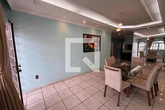 Apartamento para alugar com 5 quartos, 200m² em Taguatinga  Sul, Brasília