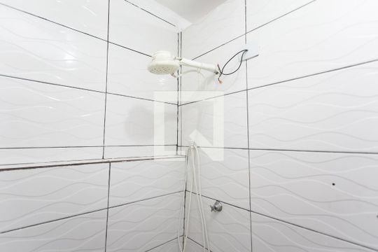 Banheiro  de casa para alugar com 1 quarto, 30m² em Cidade Tiradentes, São Paulo