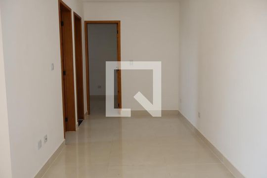 Sala/Cozinha de apartamento para alugar com 2 quartos, 52m² em Jardim Caguassu, São Paulo