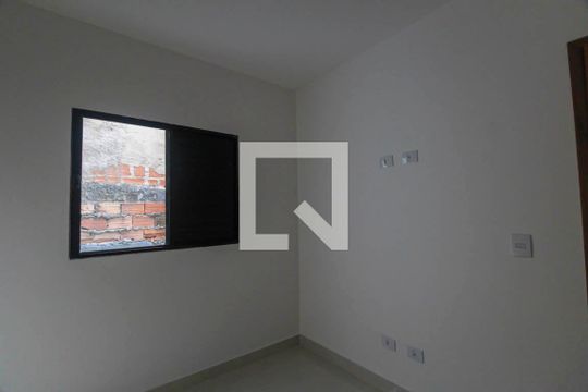 Suíte de apartamento para alugar com 2 quartos, 57m² em Jardim Caguassu, São Paulo