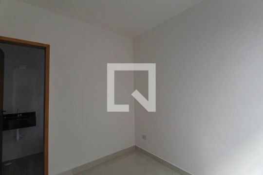 Suíte de apartamento para alugar com 2 quartos, 57m² em Jardim Caguassu, São Paulo
