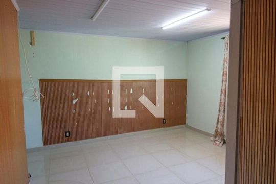 Quarto de casa à venda com 4 quartos, 270m² em QR 602, Brasília
