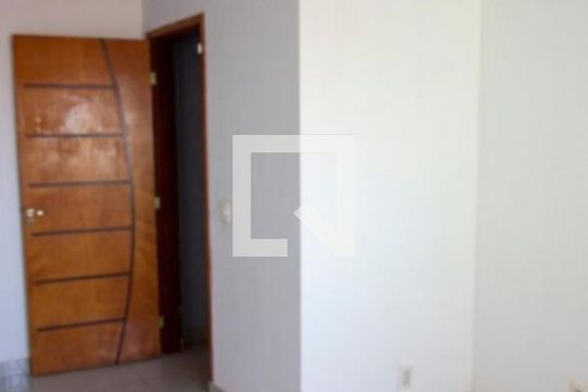 Sala de casa à venda com 4 quartos, 270m² em QR 602, Brasília