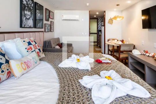 Quarto de apartamento para alugar com 1 quarto, 37m² em Vitória, Salvador