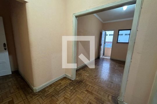 Sala de apartamento para alugar com 1 quarto, 42m² em Centro, São Vicente