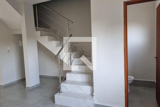 Casa de Condomínio para alugar com 3 quartos, 80m² em Parque dos Pomares, Campinas