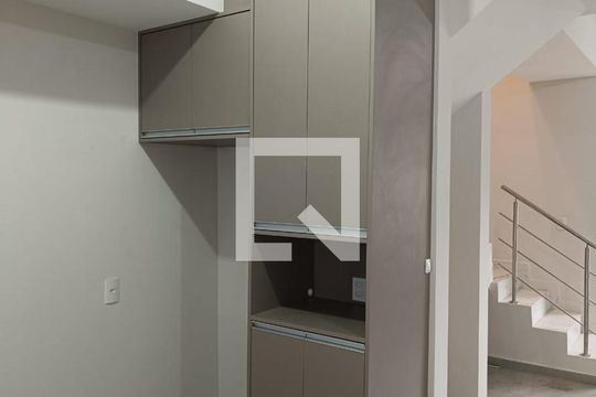 Cozinha de casa de condomínio para alugar com 3 quartos, 80m² em Parque dos Pomares, Campinas