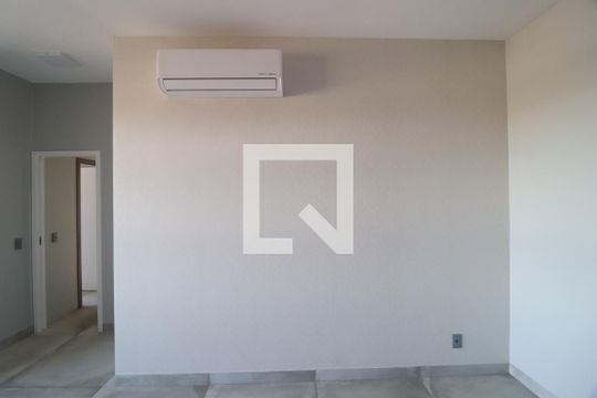 Sala de apartamento para alugar com 3 quartos, 95m² em Osvaldo Rezende, Uberlândia