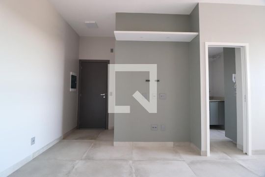 Sala de apartamento para alugar com 3 quartos, 95m² em Osvaldo Rezende, Uberlândia