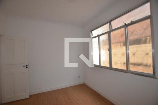 Quarto 2 de apartamento para alugar com 2 quartos, 60m² em Bento Ribeiro, Rio de Janeiro