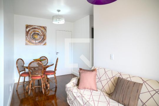 Sala de apartamento para alugar com 2 quartos, 50m² em Vila Agua Funda, São Paulo
