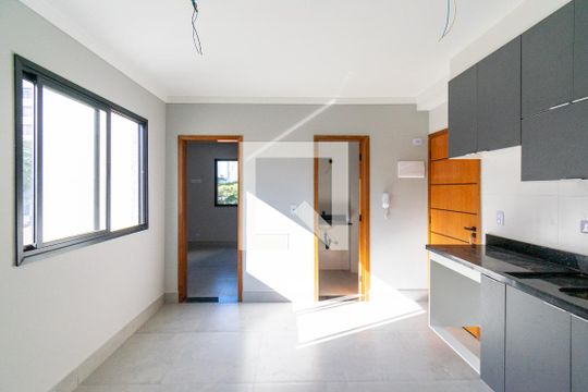 Sala/Cozinha de apartamento para alugar com 1 quarto, 28m² em Jardim Oriental, São Paulo
