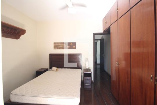 Suíte 2 de casa para alugar com 4 quartos, 409m² em Vila Campo Grande, São Paulo