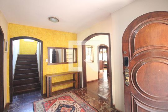 Hall de entrada de casa para alugar com 4 quartos, 409m² em Vila Campo Grande, São Paulo