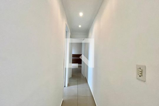 Corredor de apartamento à venda com 2 quartos, 48m² em Parque Jabaquara, São Paulo