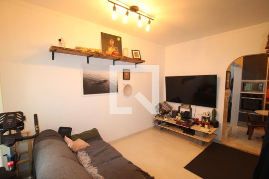 Sala de casa de condomínio para alugar com 2 quartos, 79m² em Parada Inglesa, São Paulo