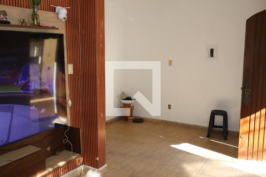 Sala de casa à venda com 2 quartos, 165m² em Parque Residencial Oratorio, São Paulo