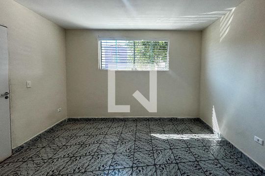 Casa para alugar com 3 quartos, 120m² em Parque Jabaquara, São Paulo