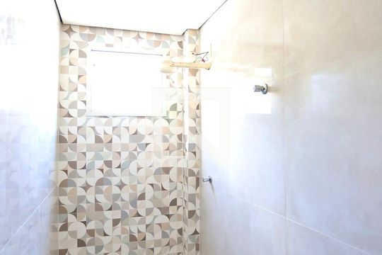 Banheiro da Suíte de apartamento à venda com 3 quartos, 77m² em Europa, Contagem