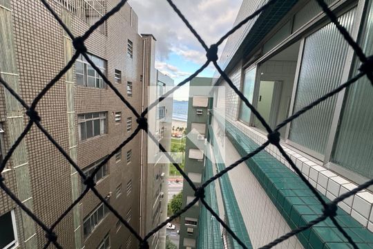 Vista da Sala de apartamento para alugar com 3 quartos, 105m² em Itararé, São Vicente