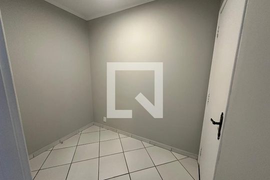 Hall de apartamento para alugar com 3 quartos, 105m² em Itararé, São Vicente