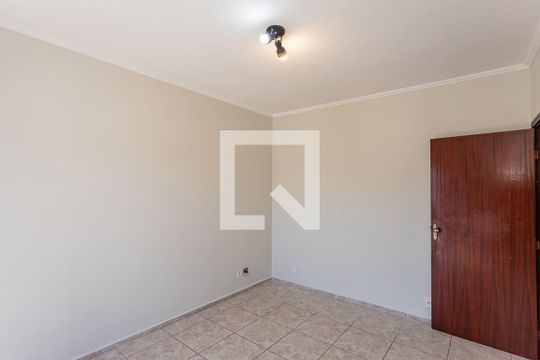 Quarto 1 de casa para alugar com 2 quartos, 130m² em Jardim Vista Linda, São Paulo