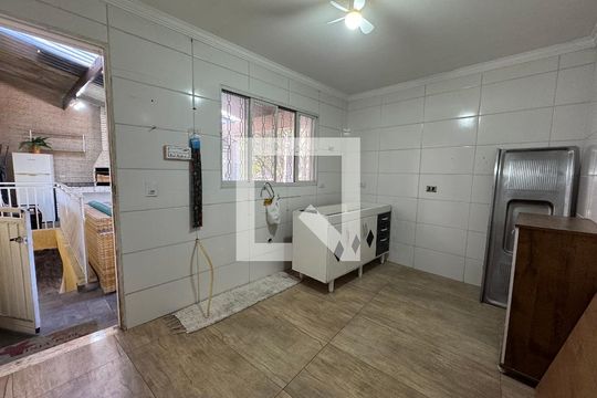 Cozinha de casa para alugar com 2 quartos, 76m² em Bandeiras, Osasco