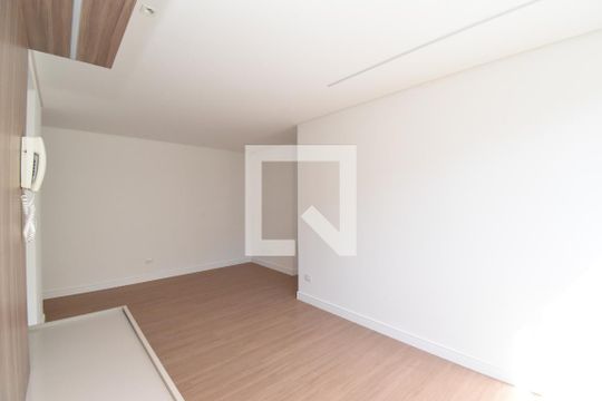 Apartamento à venda com 3 quartos, 71m² em Santo Inácio, Curitiba