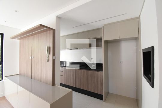 Apartamento à venda com 3 quartos, 71m² em Santo Inácio, Curitiba