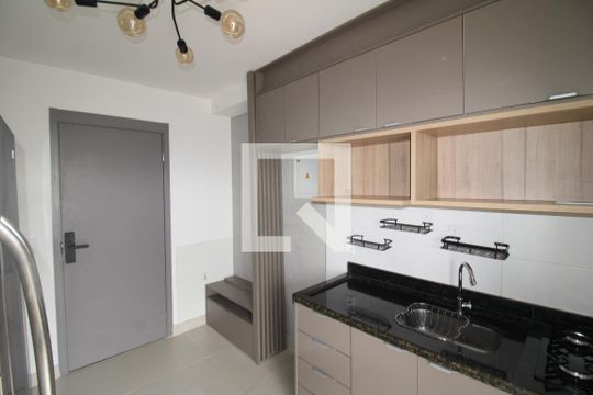 Sala / Cozinha de apartamento para alugar com 1 quarto, 29m² em Jardim São Paulo, São Paulo