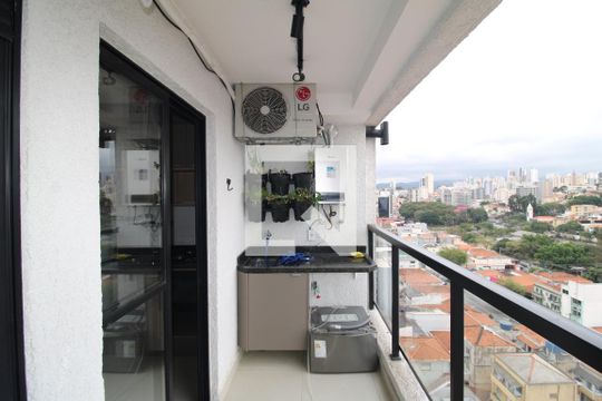 Sala / Cozinha - Varanda de apartamento para alugar com 1 quarto, 29m² em Jardim São Paulo, São Paulo
