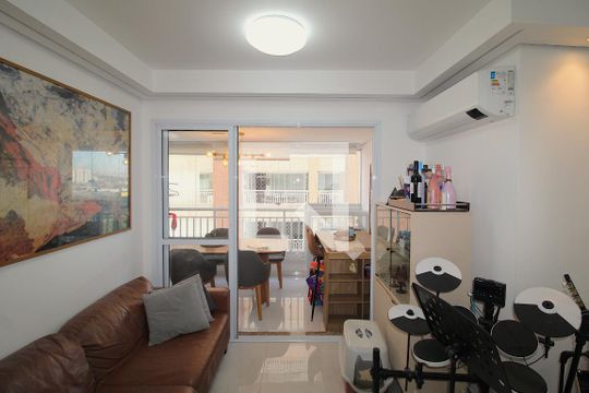 Sala / Cozinha de apartamento para alugar com 2 quartos, 63m² em Parque Sao Domingos, São Paulo