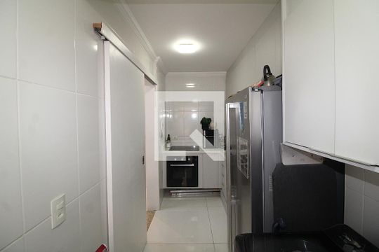 Sala / Cozinha de apartamento para alugar com 2 quartos, 63m² em Parque Sao Domingos, São Paulo