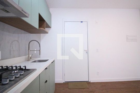 Sala/Cozinha de apartamento para alugar com 2 quartos, 37m² em Vila Prudente, São Paulo