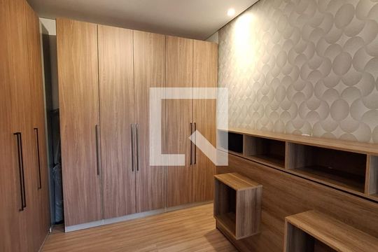 Quarto de casa à venda com 3 quartos, 167m² em Uberaba, Curitiba