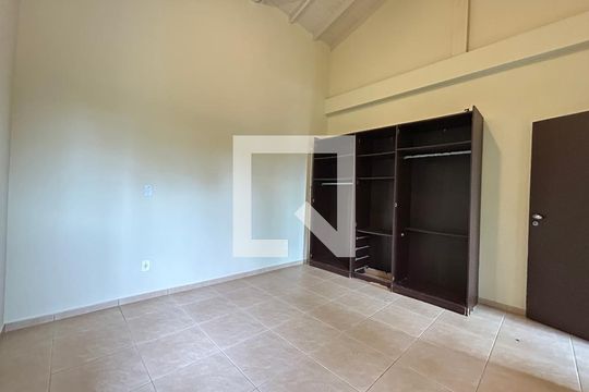 Quarto 1 de casa para alugar com 5 quartos, 250m² em Lagoa da Conceição, Florianópolis